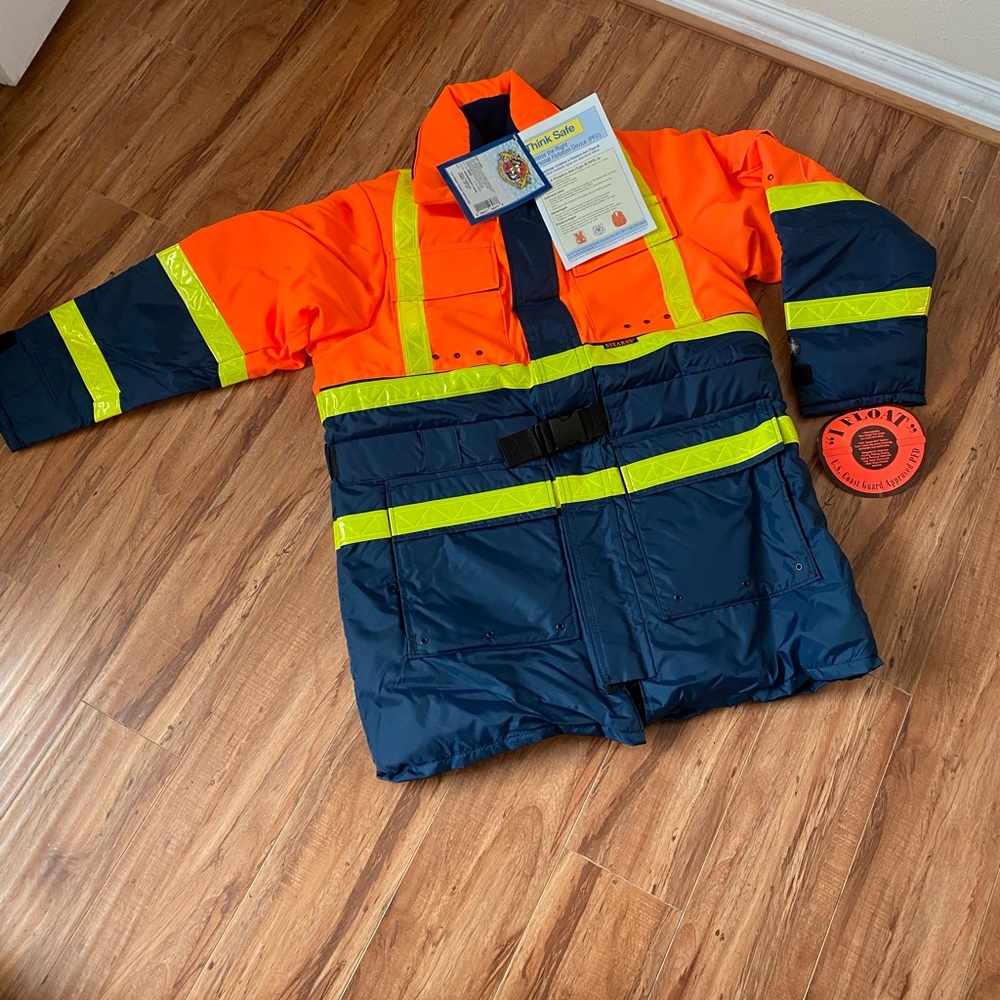 NWT Stearns PFD III Life Jacket, Size Adult M